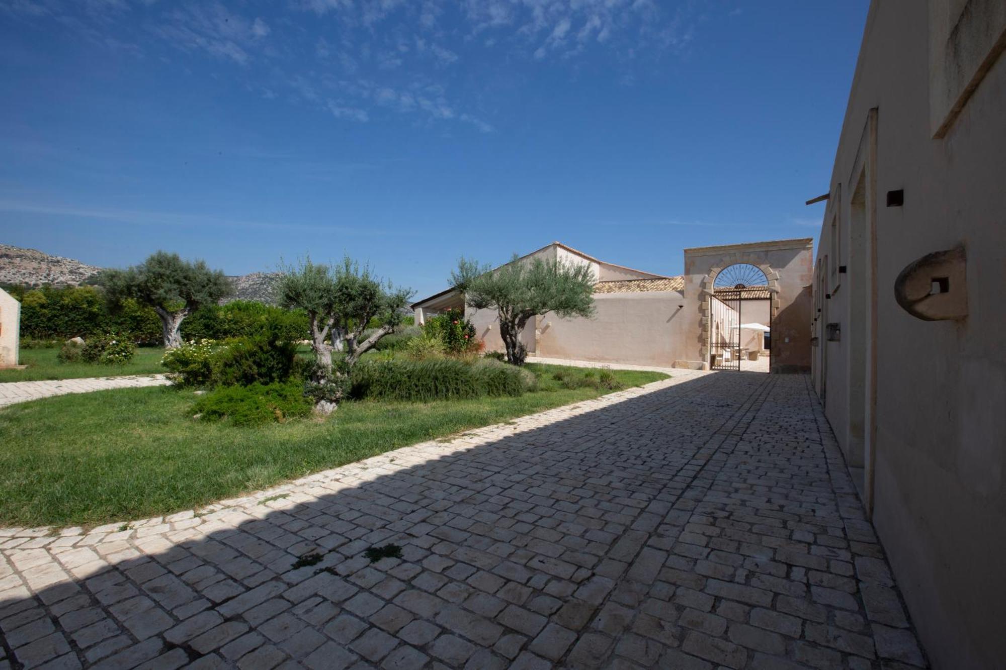 Ballium Luxury Relais Avola Εξωτερικό φωτογραφία