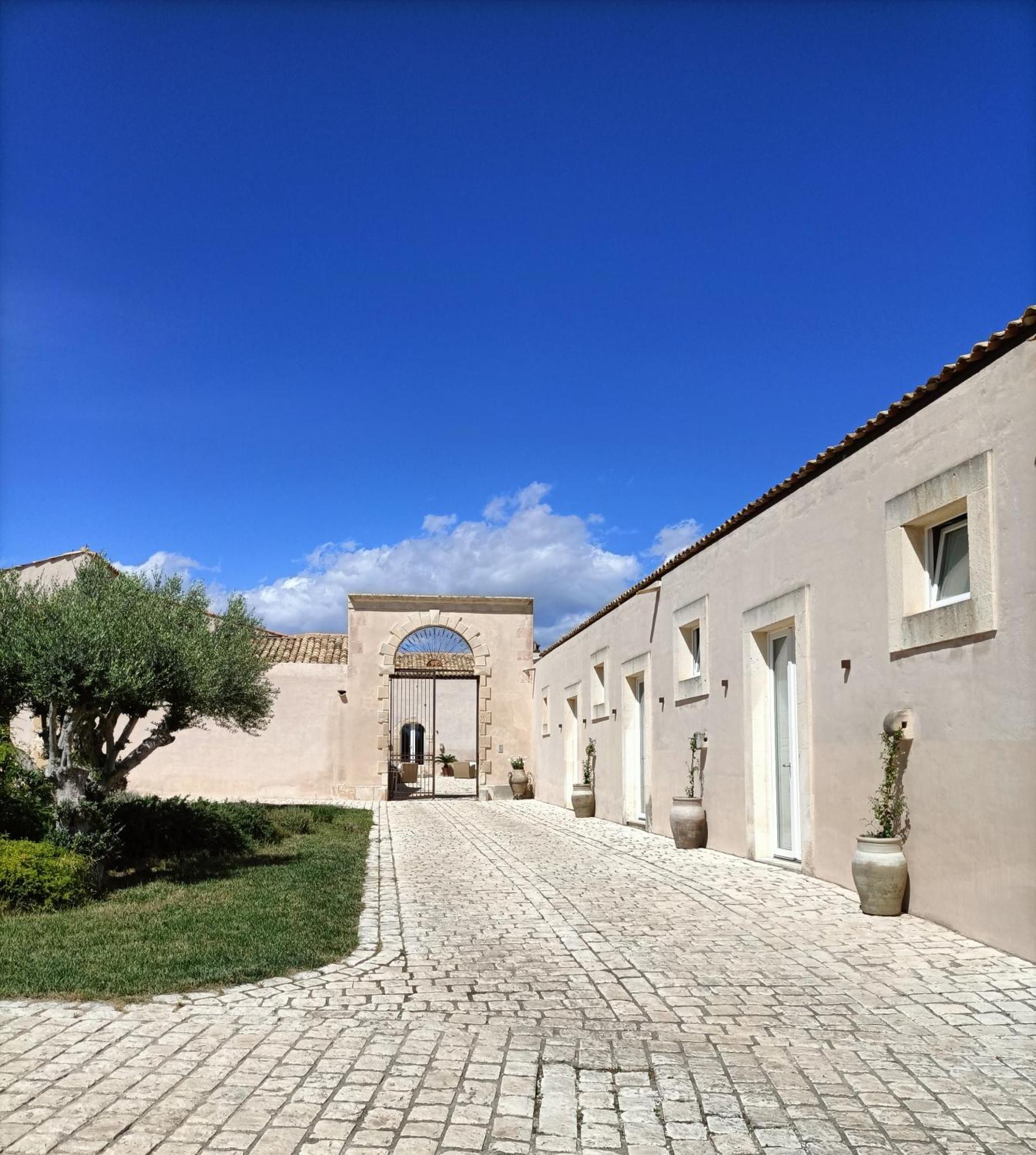 Ballium Luxury Relais Avola Εξωτερικό φωτογραφία