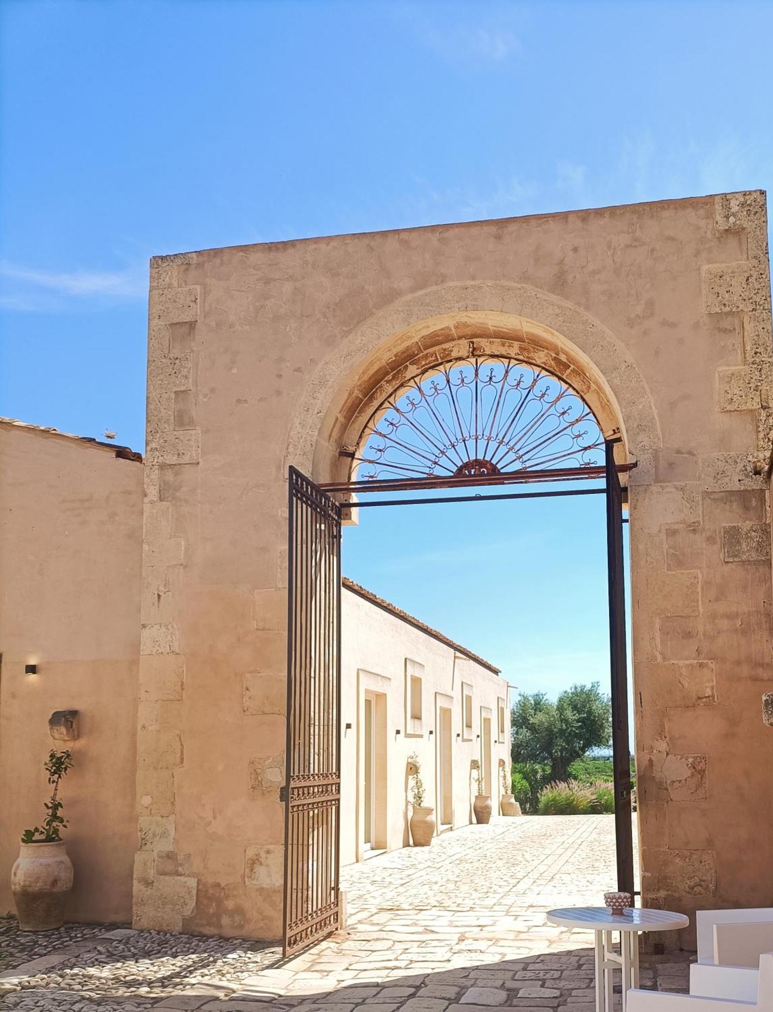 Ballium Luxury Relais Avola Εξωτερικό φωτογραφία